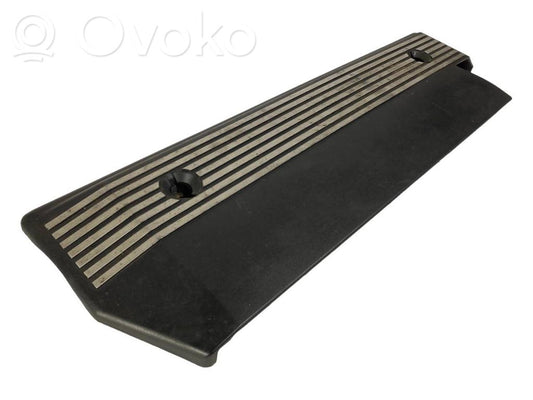 Dzinēja pārsegs (dekoratīva apdare)