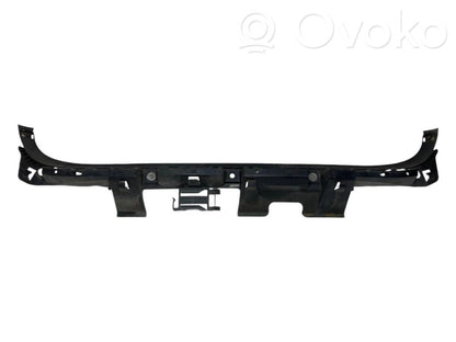 Rear bumper mounting bracket