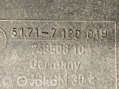 Mantu nodalījums stumbrs