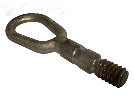 Буксировочный крюк