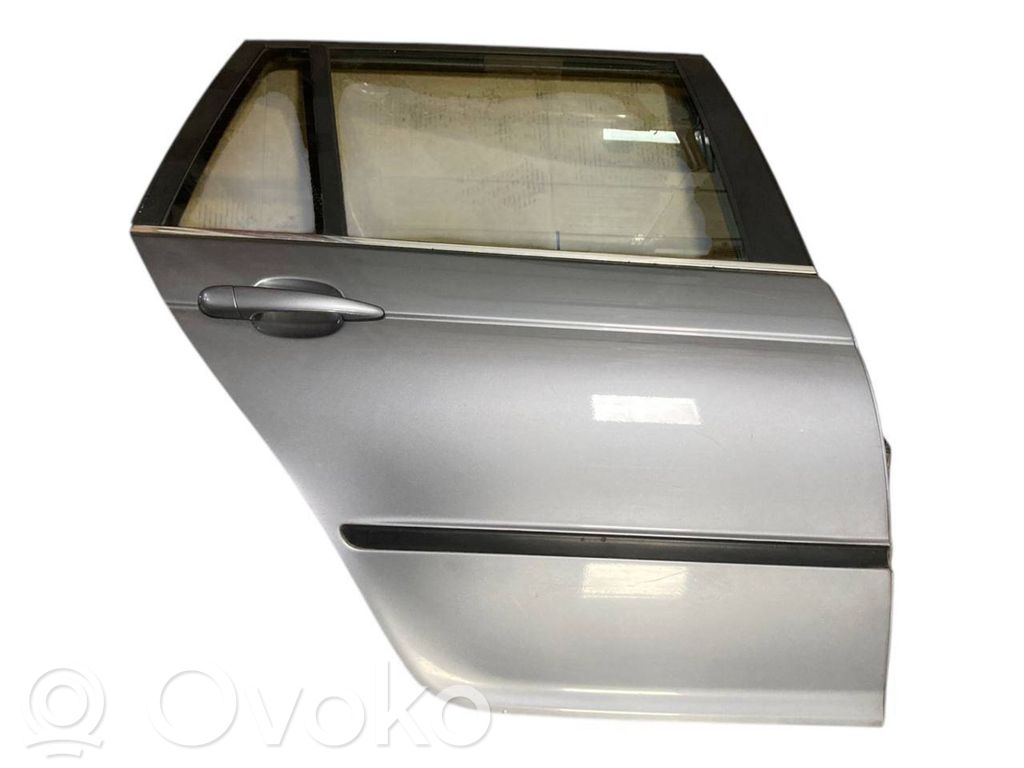 Aizmugurējās durvis