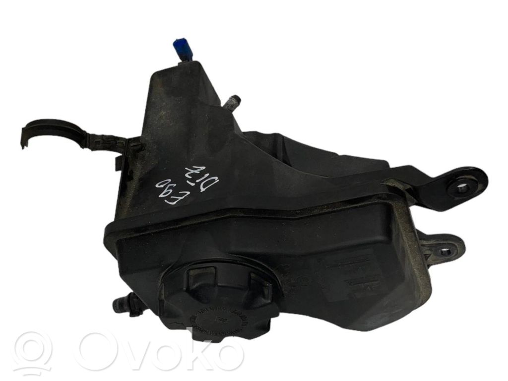 Dzesēšanas šķidruma izplešanās tvertne