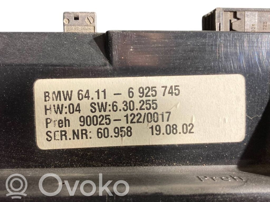 Gaisa kondicioniera / klimata kontroles / salona apsildes vadības bloks (salonā)