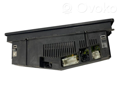 Air conditioning / climate control / interior heating control unit (in the passenger compartment)