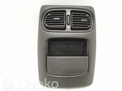 Aizmugurējā gaisa - ventilācijas reste