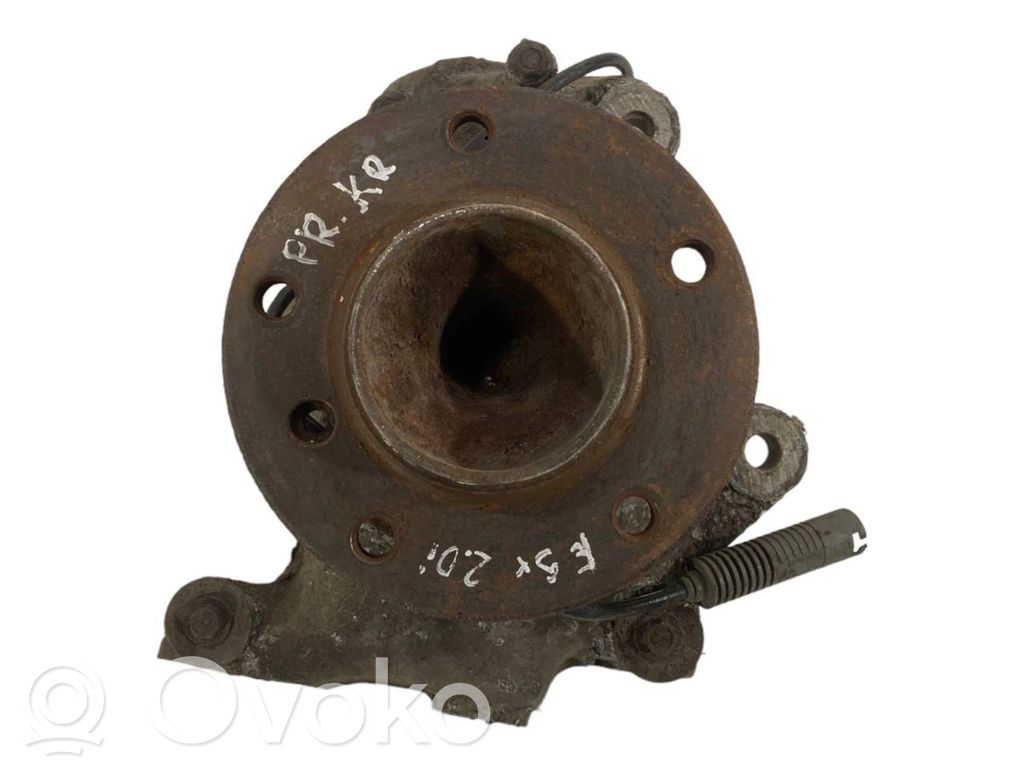 Priekšējā riteņa rumbas vārpstas šarnīrs (stupica, capfa)