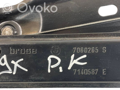 Priekšpusē elektriskā loga pacelšanas mehānisma komplekts