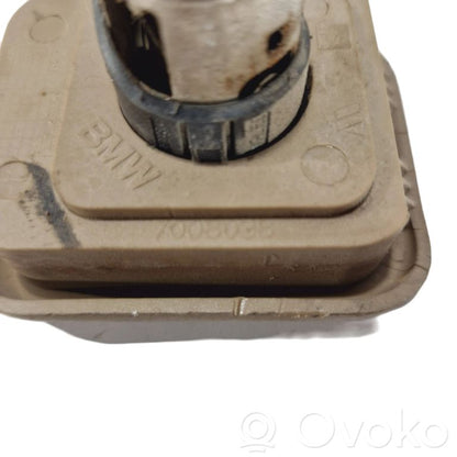 12 V socket (rear)