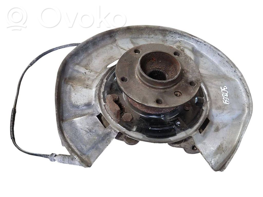 Aizmugurē riteņa rumbas vārpstas šarnīrs (stupica, capfa)