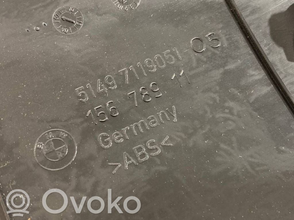 Bagāžnieka dekoratīvā apdare