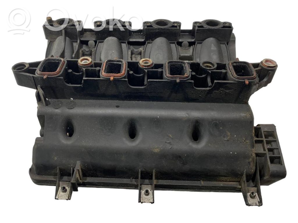 Впускной коллектор