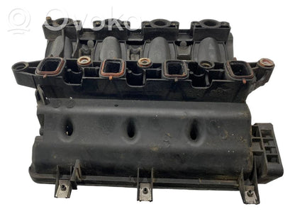 Впускной коллектор