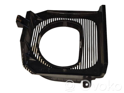 Stūres ass dekoratīvā apdare