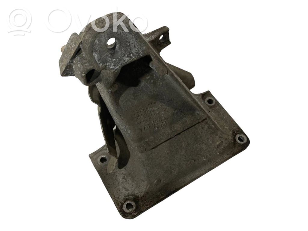 Dzinēja nostiprināšanas stiprinājums-kronšteins