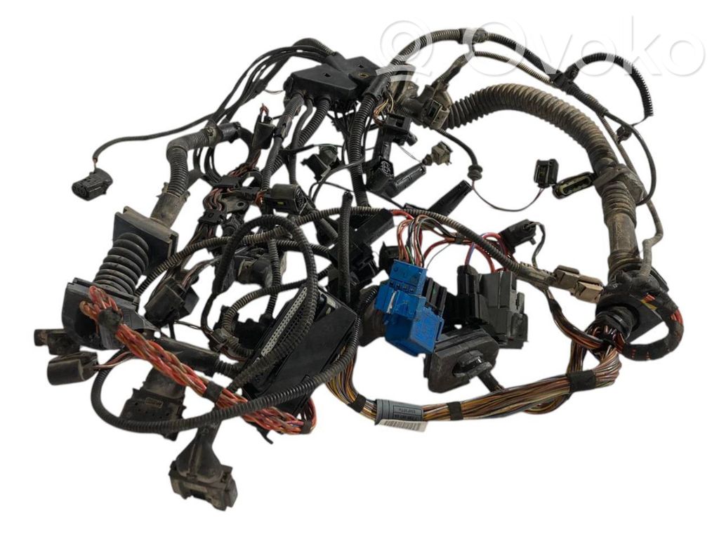 Dzinēja vadu instalācija