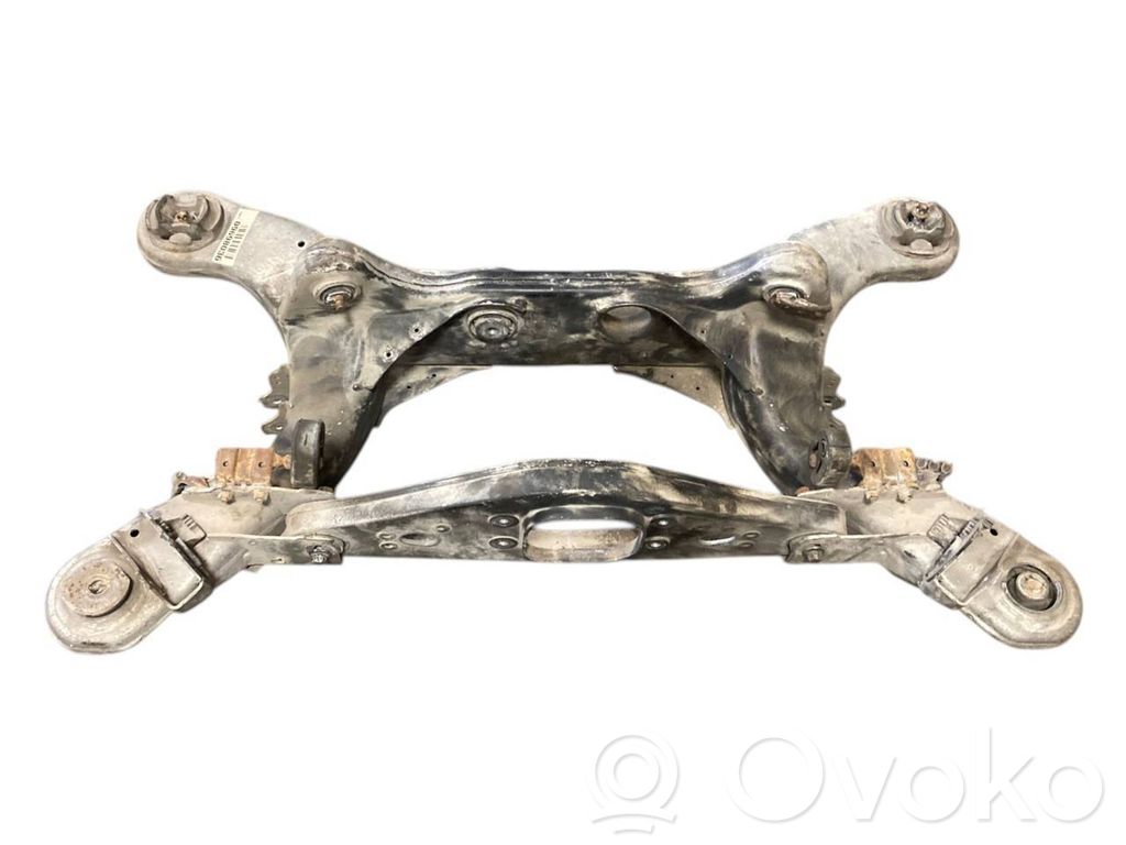 Pusrāmis aizmugurējais / priekšējais