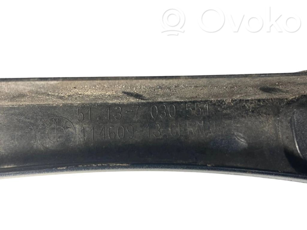 Priekšējā luktura dekoratīvā apdare