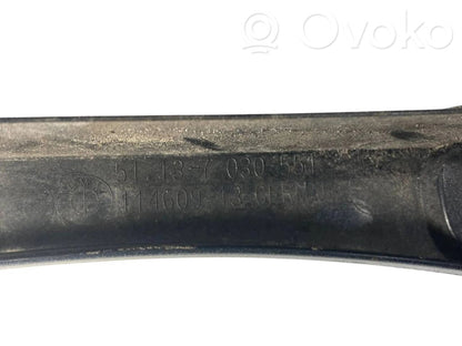 Priekšējā luktura dekoratīvā apdare