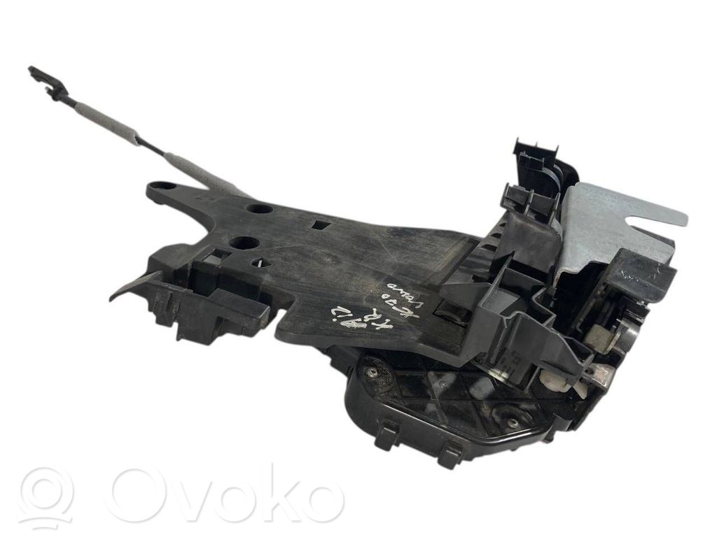 Aizmugurē slēdzene