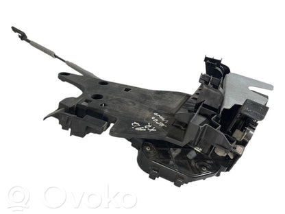 Aizmugurē slēdzene