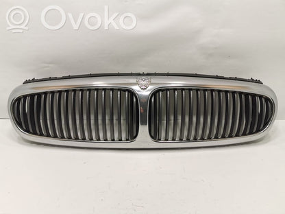 Priekšējais režģis