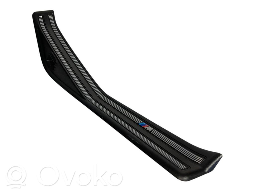 Aizmugurējā sliekšņa dekoratīvā apdare (iekšējā)