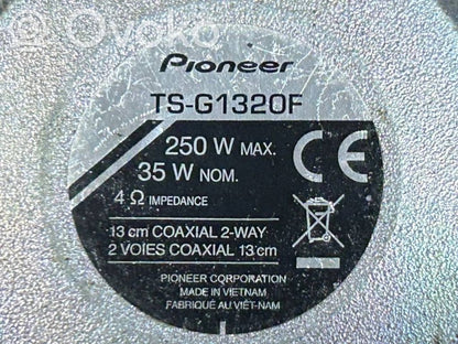 Skaļrunis (-i) priekšējās durvīs