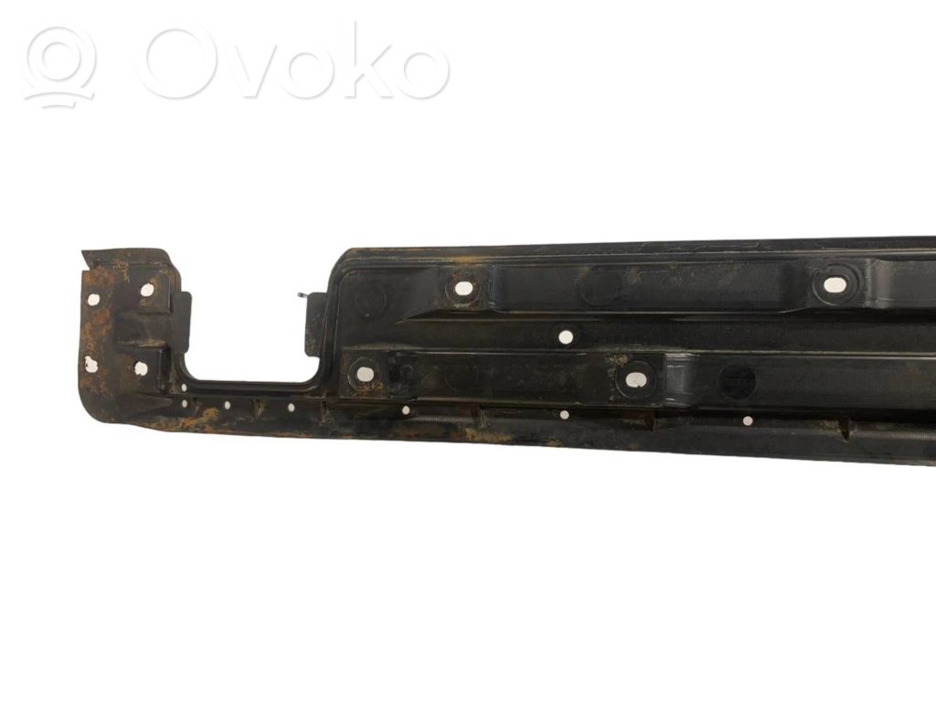 Sānu apakšas aizsardzība