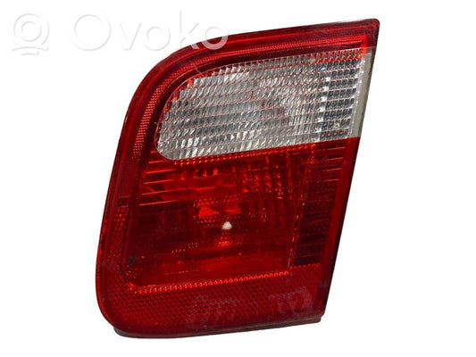 Taillight in the hood