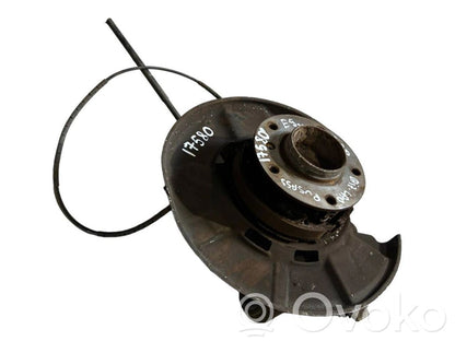 Aizmugurē riteņa rumbas vārpstas šarnīrs (stupica, capfa)