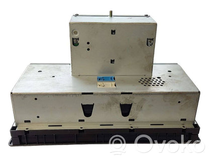 Radio / CD/DVD player / navigation