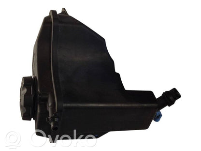 Dzesēšanas šķidruma izplešanās tvertne