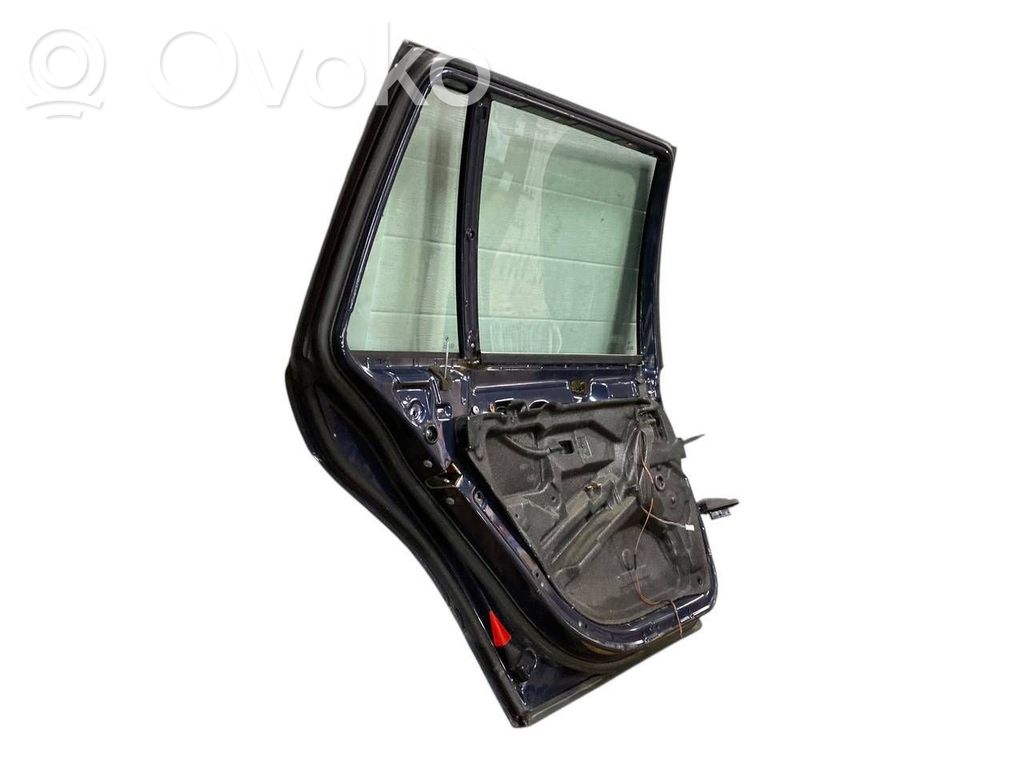 Задняя дверь