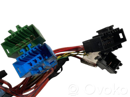 Pārnesumkārbas vadu instalācija