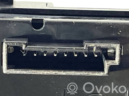 Multimediju kontrolieris