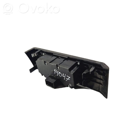 Headlight switch