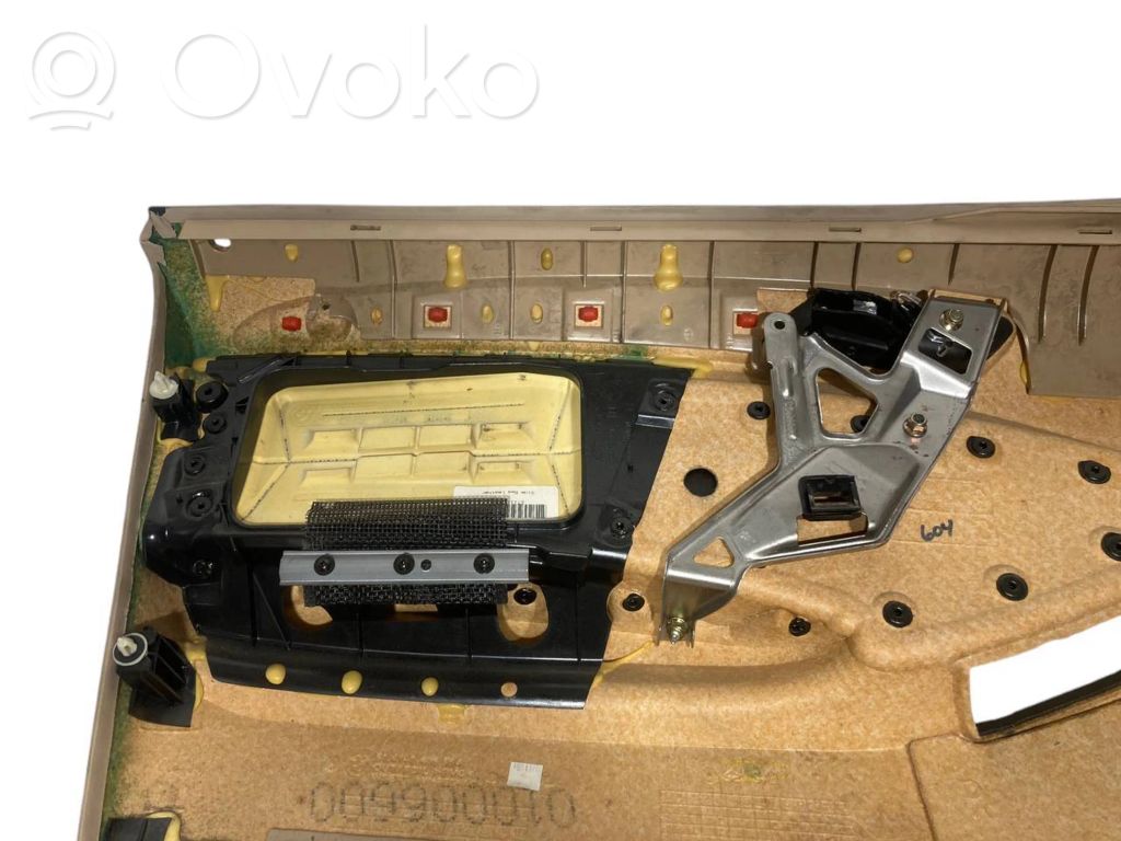 Priekšējo durvju apdare