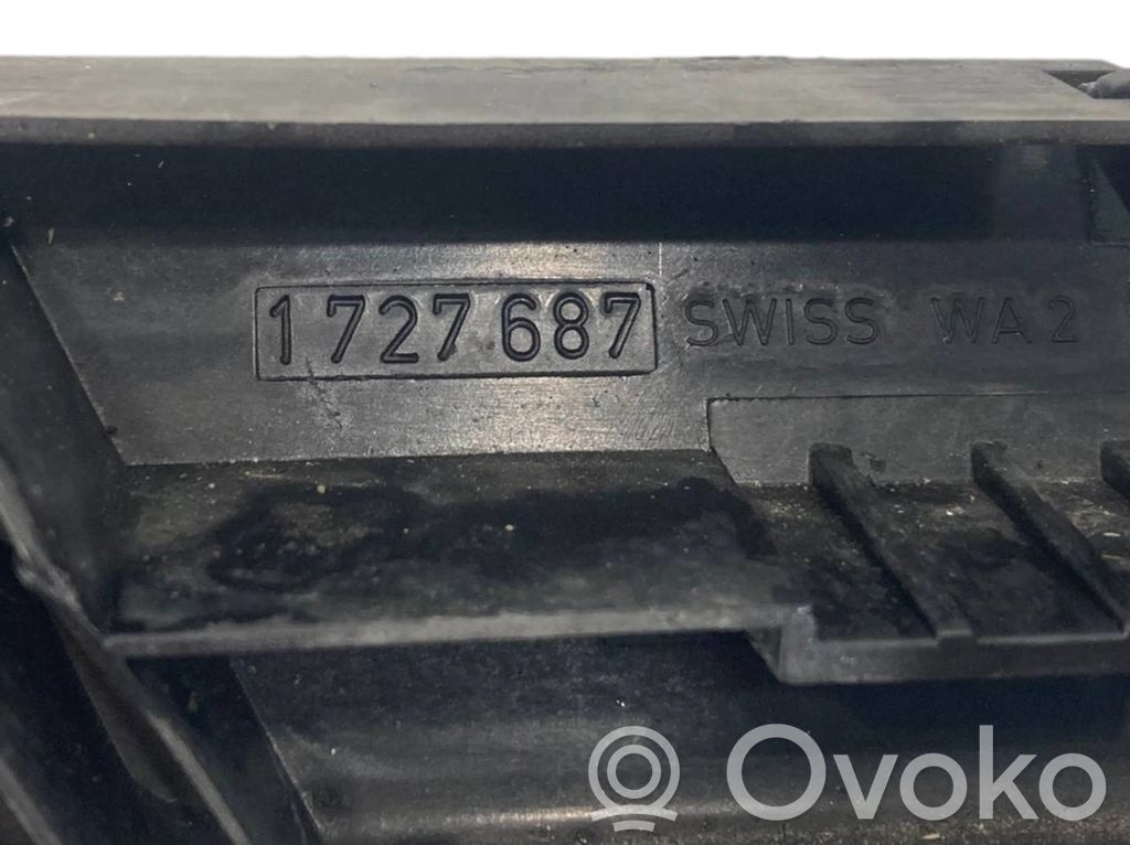 Cita veida dzinēja nodalījuma detaļa