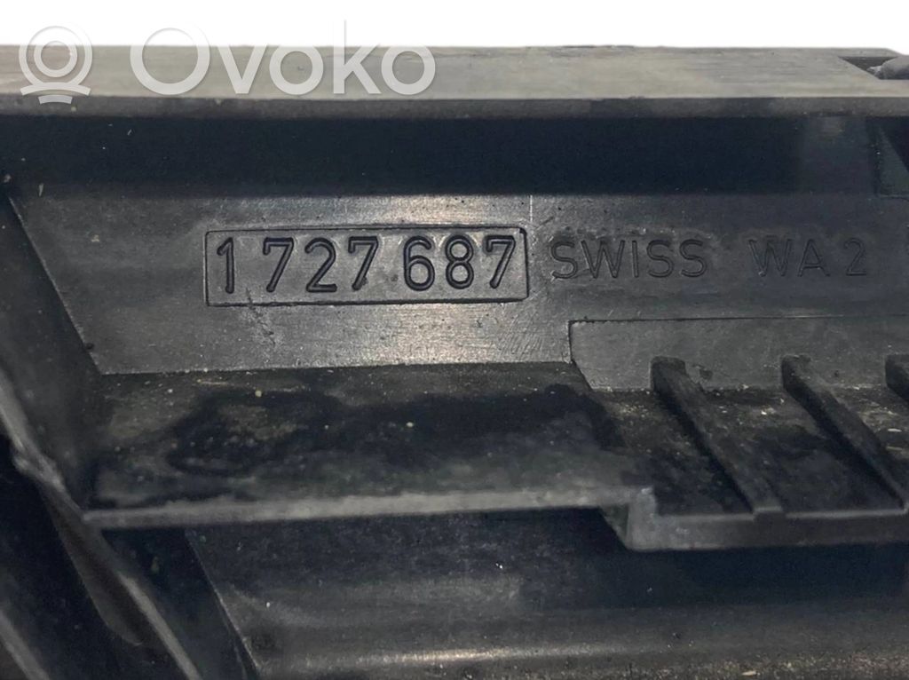 Cita veida dzinēja nodalījuma detaļa