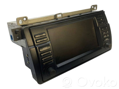 Radio / CD/DVD atskaņotājs / navigācija