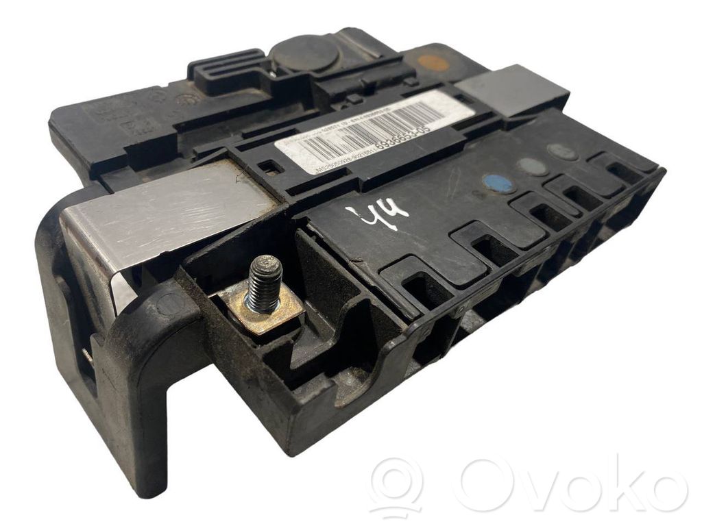 Positive wire connection assembly
