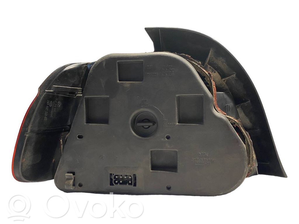 Aizmugurējo lukturu komplekts