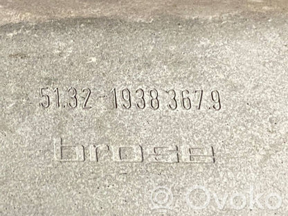 Priekšpusē elektriskā loga pacelšanas mehānisma komplekts