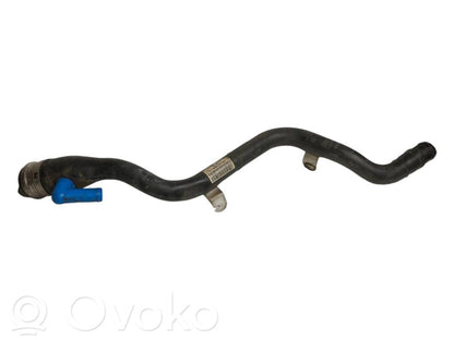 Degvielas tvertnes uzpildes caurule