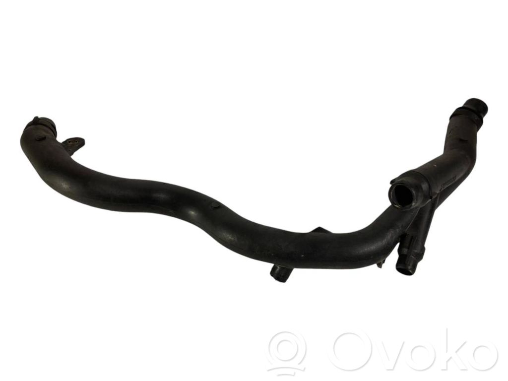 Caurulīte (-es) / šļūtene (-es)