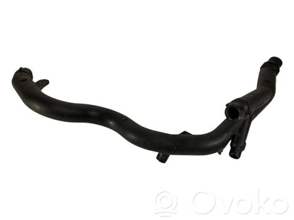 Caurulīte (-es) / šļūtene (-es)