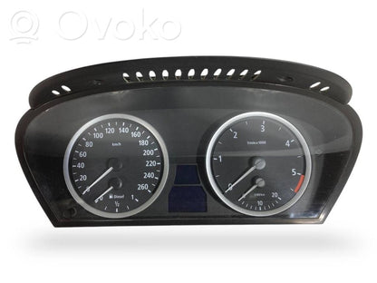 Speedometer (in the instrument panel)