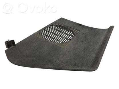 Sānu dekoratīvā apdare (priekšā)