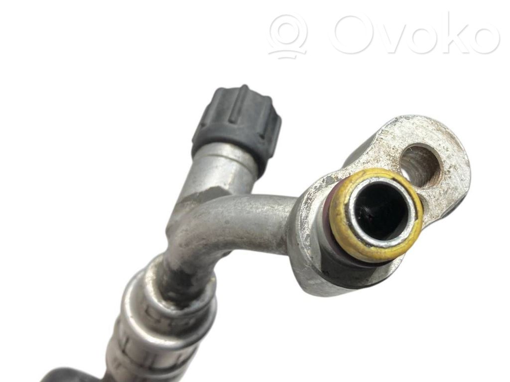 Air conditioner pipe(s) / hose(s)