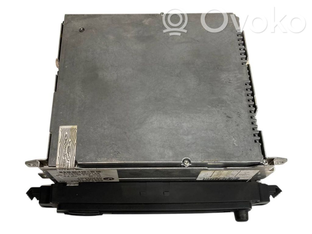 Radio / CD/DVD player / navigation